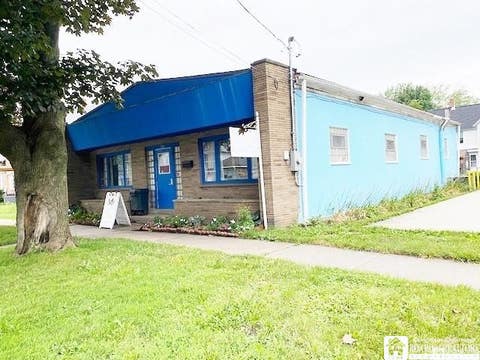 Photo for 158 Lake Shore Drive E