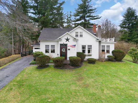 Homes For Sale - 8234 S Shore Road<br/> Wayne County, Sodus, NY 14555