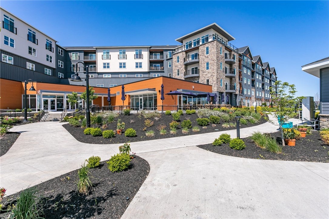 205 Lakeshore Drive 422
