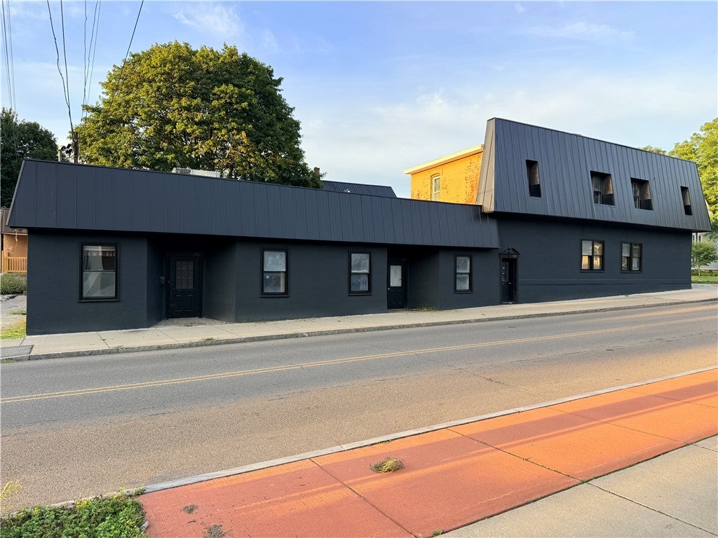633 S Main Street