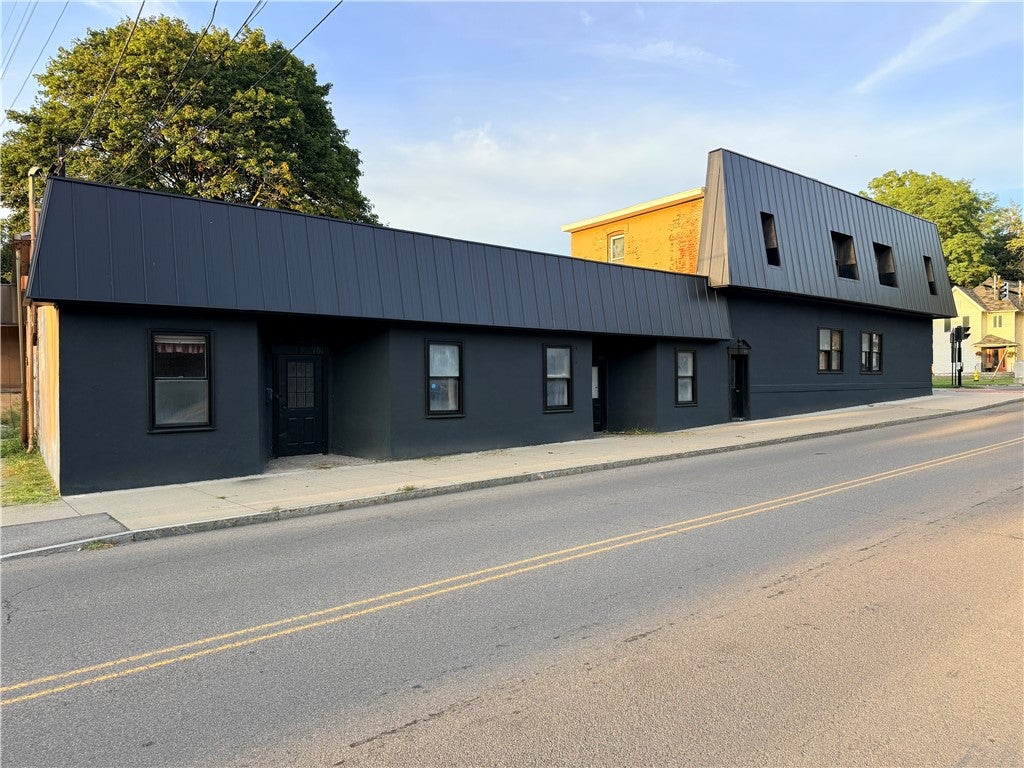 633 S Main Street