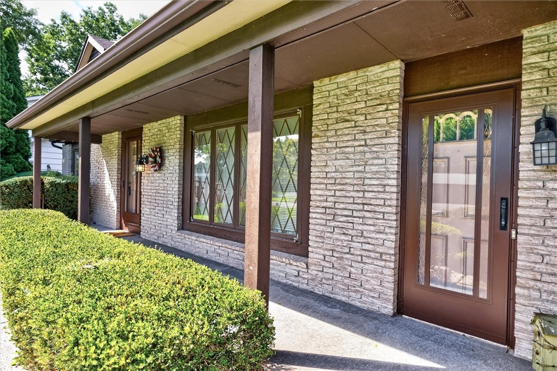 81 Burlwood Drive