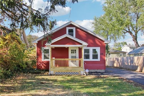 Homes For Sale - 439 Crossfield Road<br/> Irondequoit, NY 14609