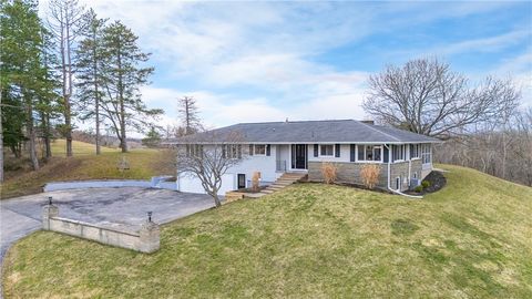 Homes For Sale - 165 Burnham Hts<br/> Wayne County, Macedon, NY 14522