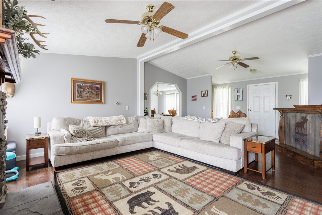 3785 Retsof Road, New York, New York image 9