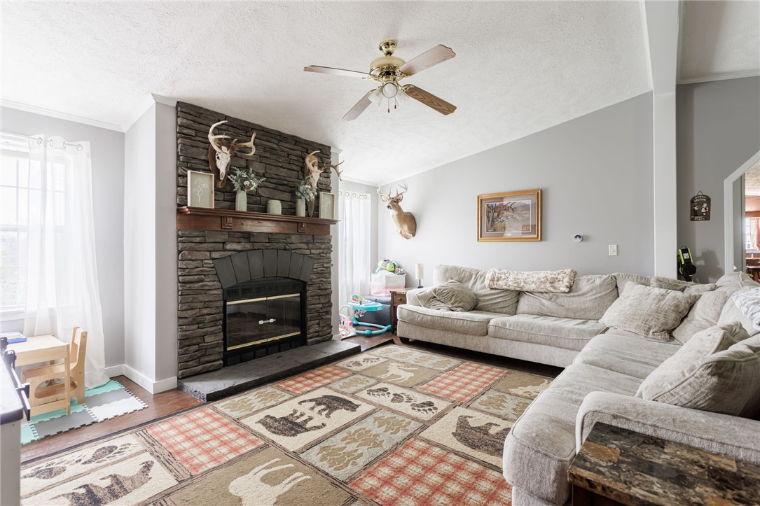 3785 Retsof Road, New York, New York image 8