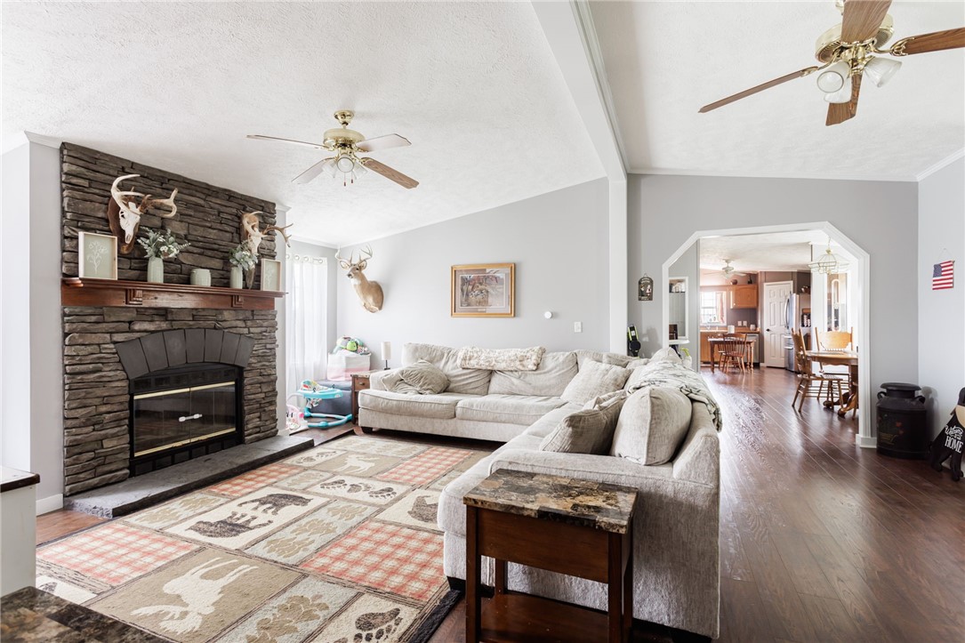 3785 Retsof Road, New York, New York image 7