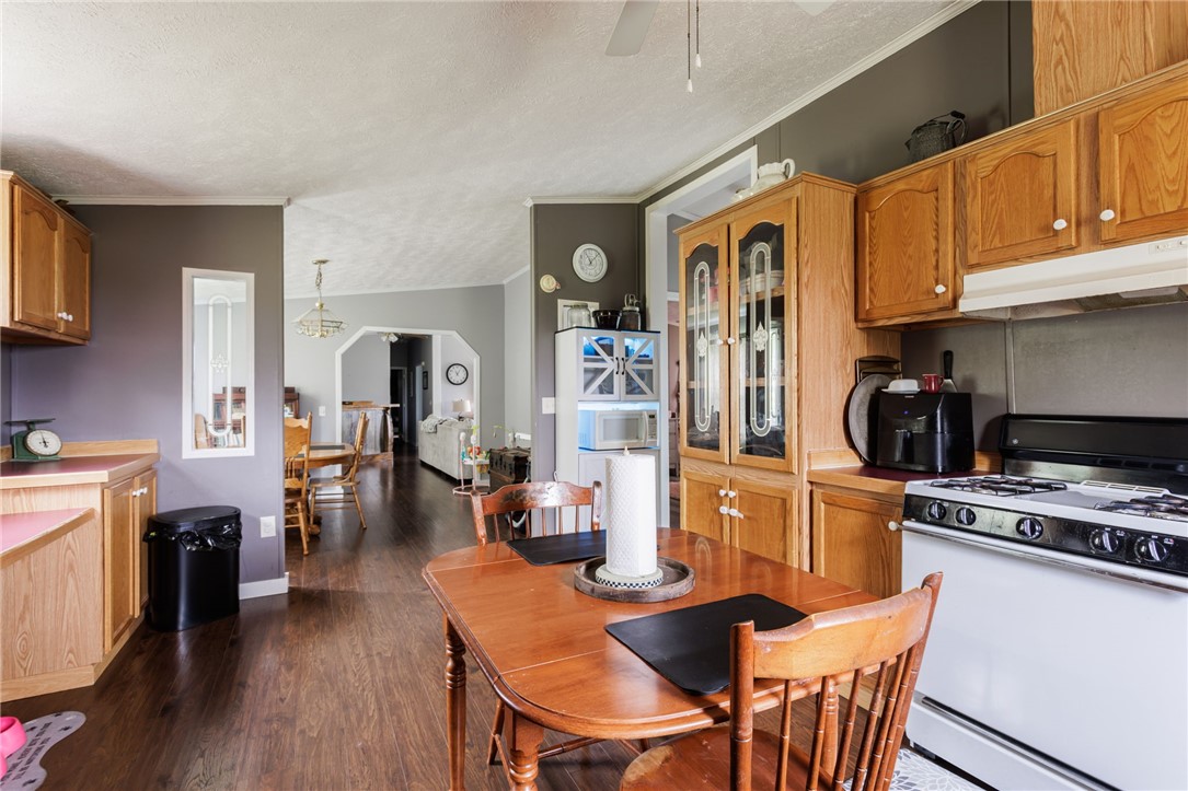 3785 Retsof Road, New York, New York image 26