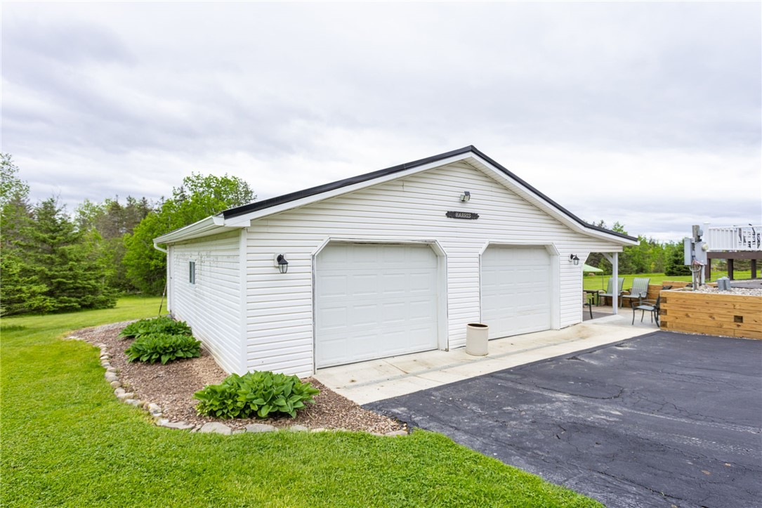 3785 Retsof Road, New York, New York image 35