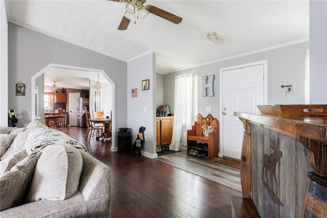 3785 Retsof Road, New York, New York image 12
