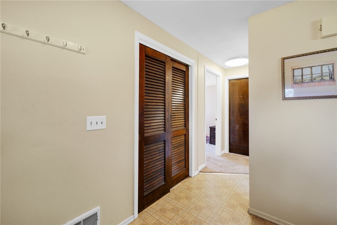 10 Medallion Drive