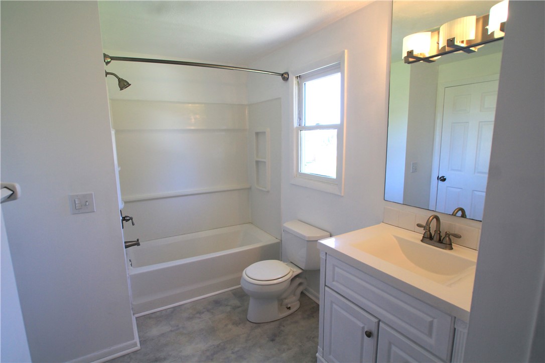 807 Flynn Road, Greece, New York image 14