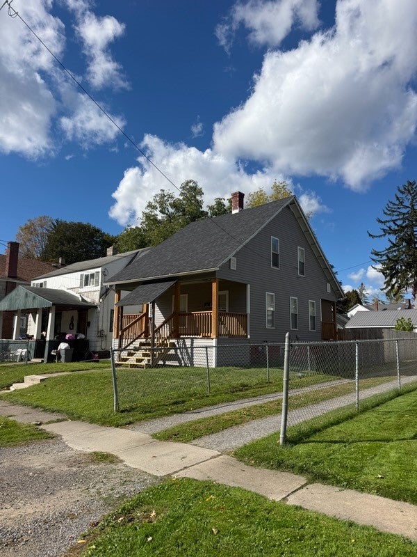 608 Irving