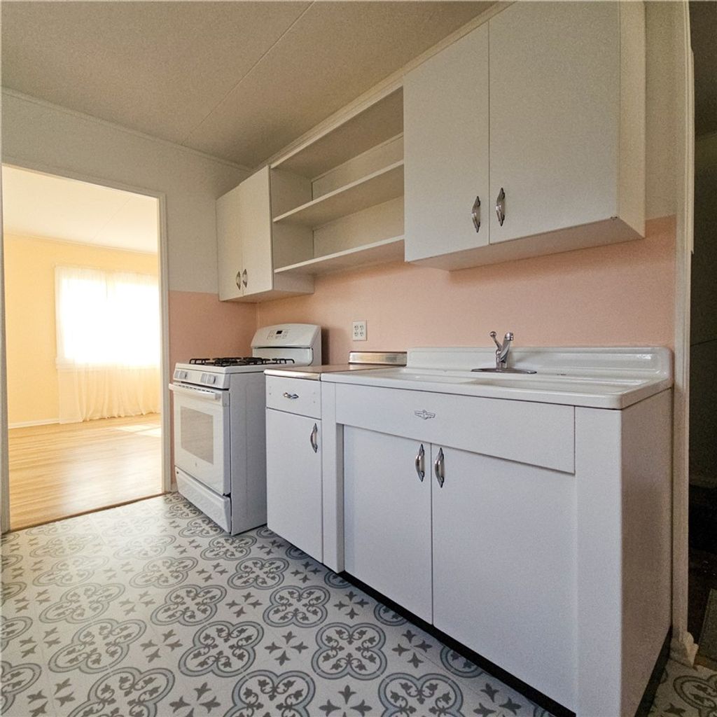 Photo of 113 Catalpa Drive, Horseheads, NY 14845 (MLS # R1666517)