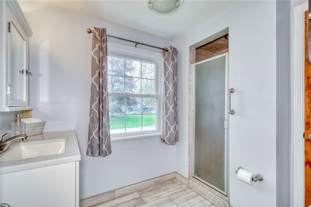 50 Shire Oaks Drive, Pittsford, New York image 29