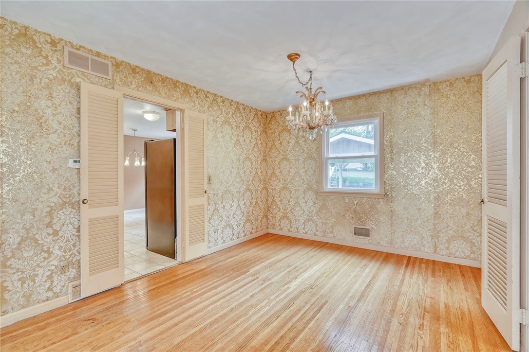 50 Shire Oaks Drive, Pittsford, New York image 14