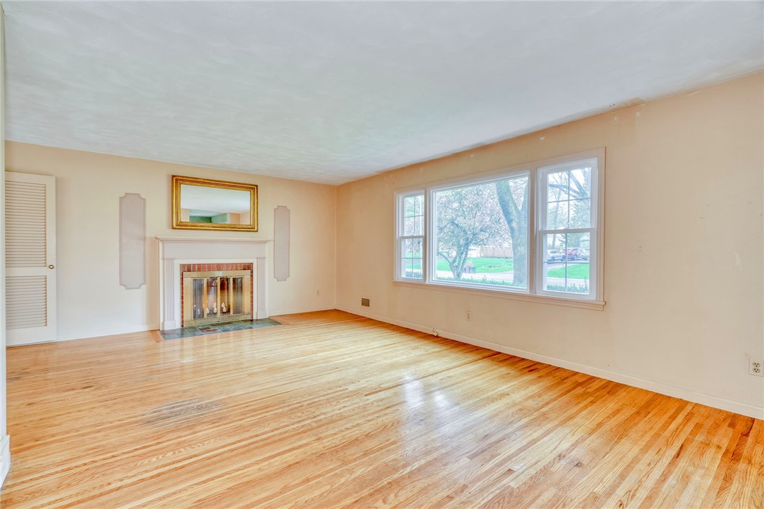 50 Shire Oaks Drive, Pittsford, New York image 23