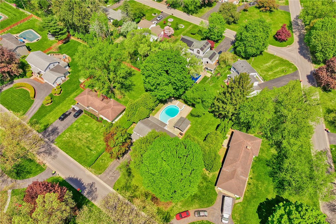 50 Shire Oaks Drive, Pittsford, New York image 49