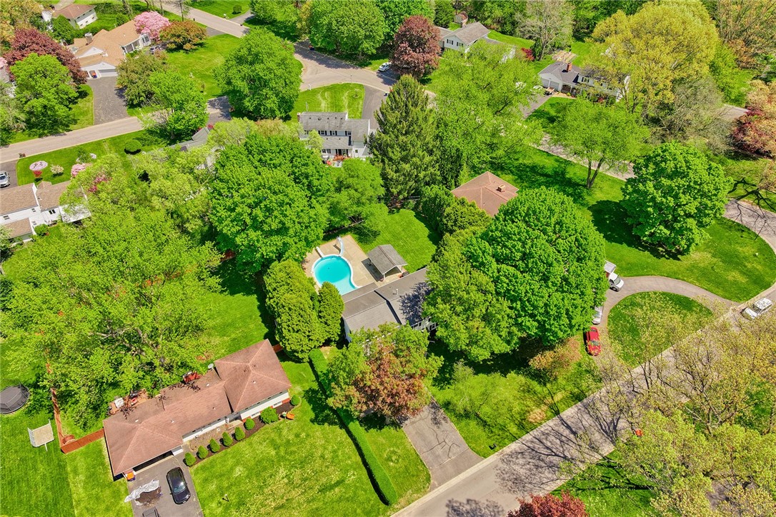 50 Shire Oaks Drive, Pittsford, New York image 48