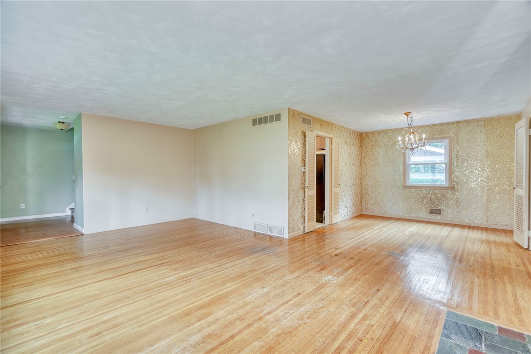50 Shire Oaks Drive, Pittsford, New York image 24