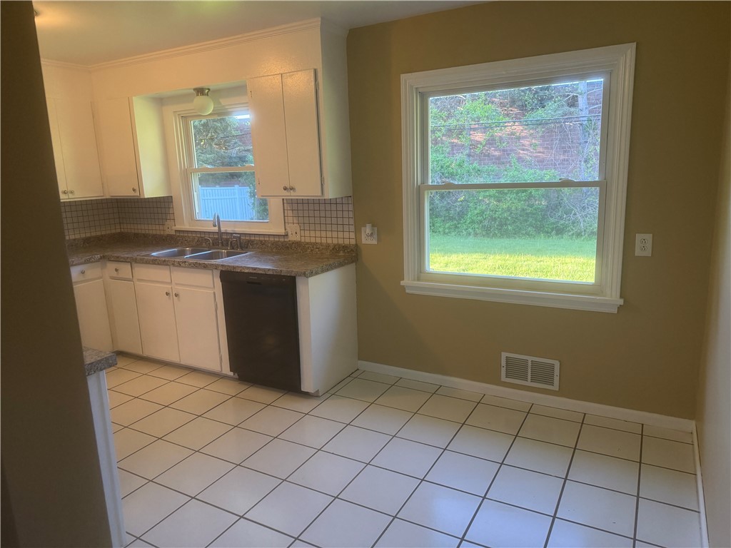 7 Greenbriar Drive, Gates, New York image 5