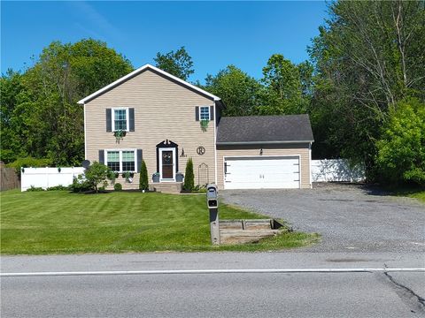 Homes For Sale - 4553 Creek Road<br/> Niagara County, Lewiston, NY 14092