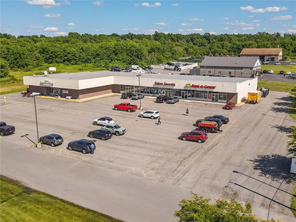 Photo of 4342 Pondside Plaza PLZ, Geneseo, NY 14454 (MLS # R1702090)