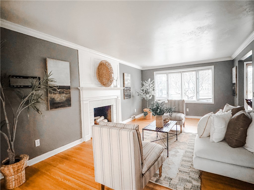 20 Winding Road, Pittsford, New York image 3