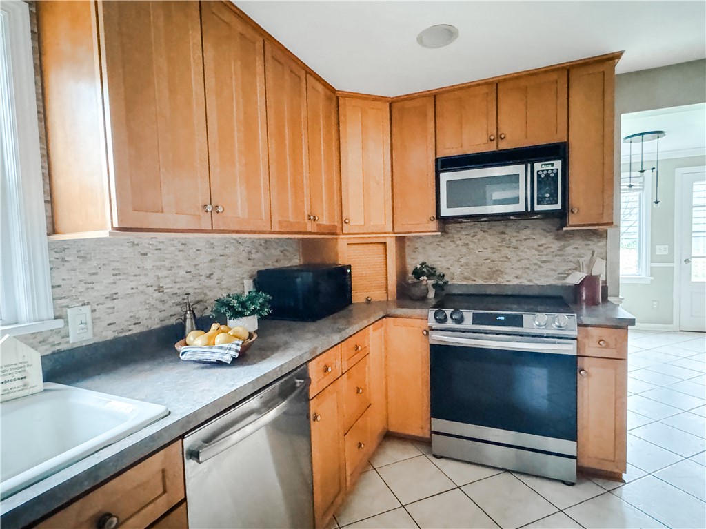 20 Winding Road, Pittsford, New York image 7