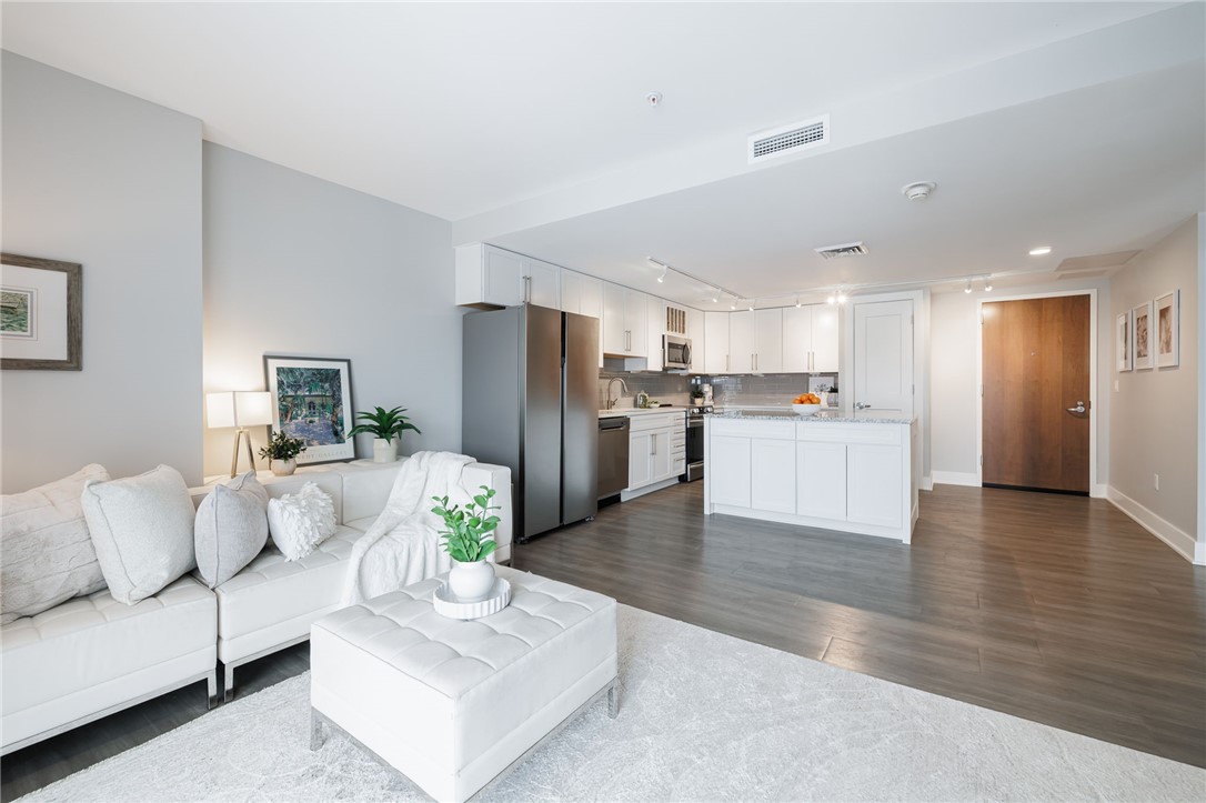 205 Lakeshore Drive 502