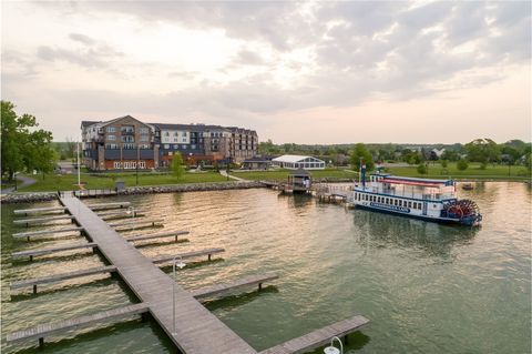 Photo of 205 Lakeshore Drive #502, Canandaigua City, NY 14424 (MLS # R1660383)