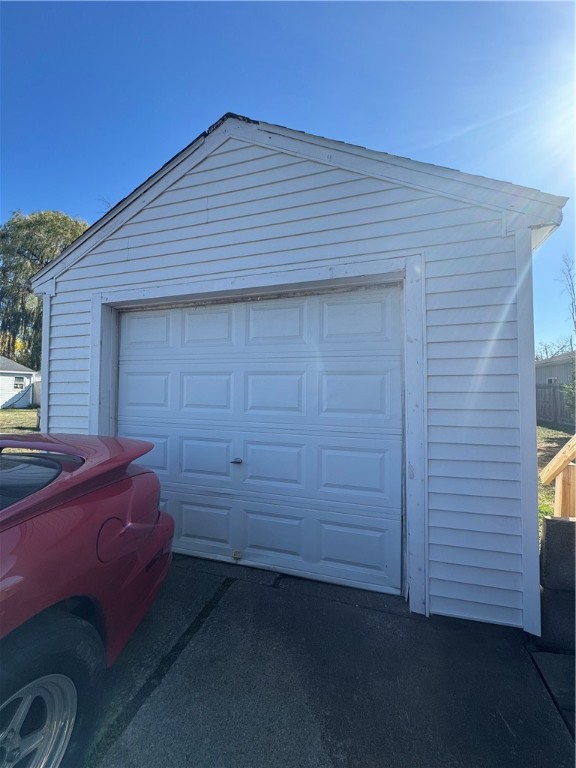 Oakfield, New York 14125, United States, 2 Bedrooms Bedrooms, ,1 BathroomBathrooms,Residential,Active,231346