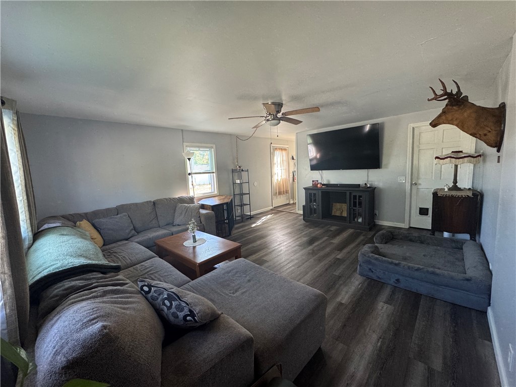 Oakfield, New York 14125, United States, 2 Bedrooms Bedrooms, ,1 BathroomBathrooms,Residential,Active,231346