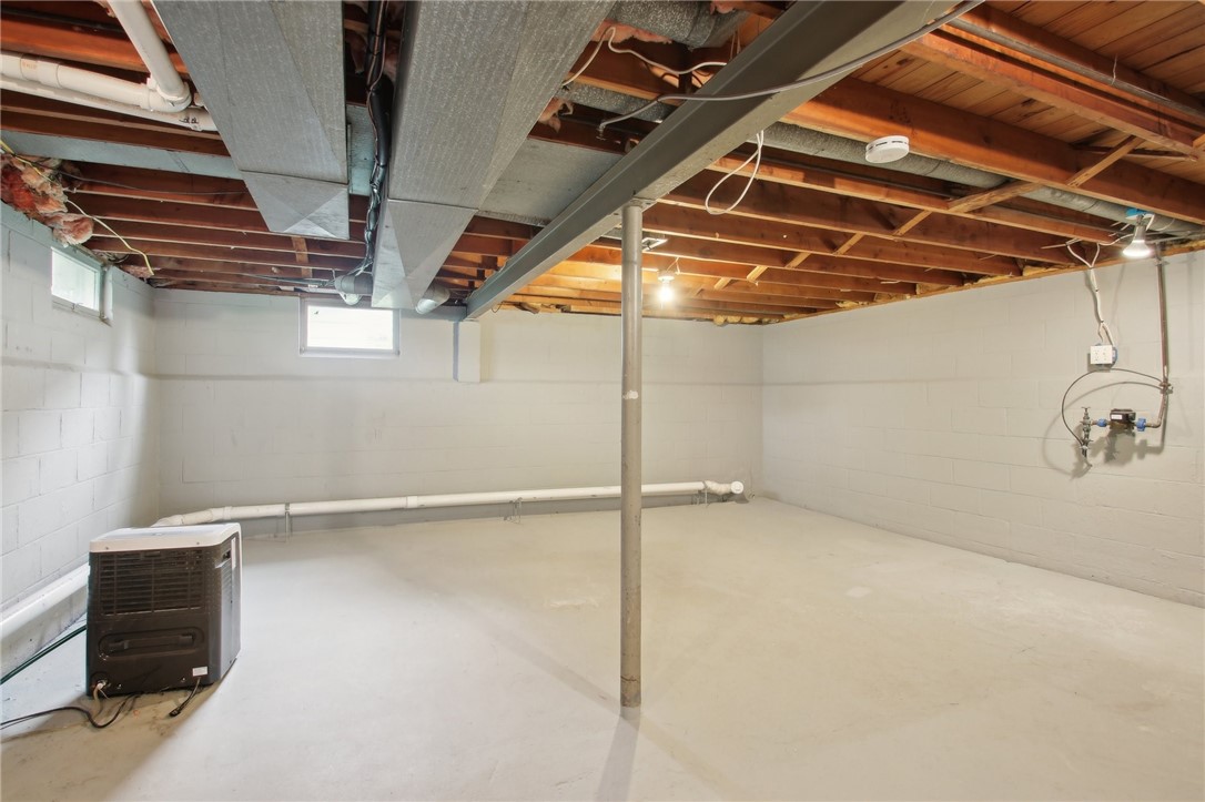 1099 N Greece Road, Greece, New York image 35
