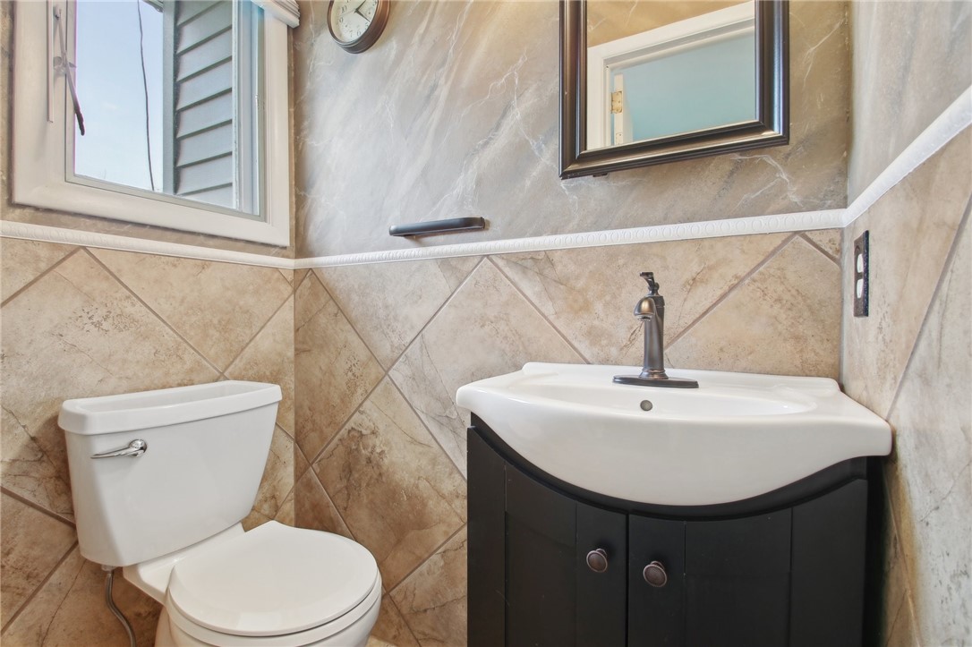 1099 N Greece Road, Greece, New York image 22
