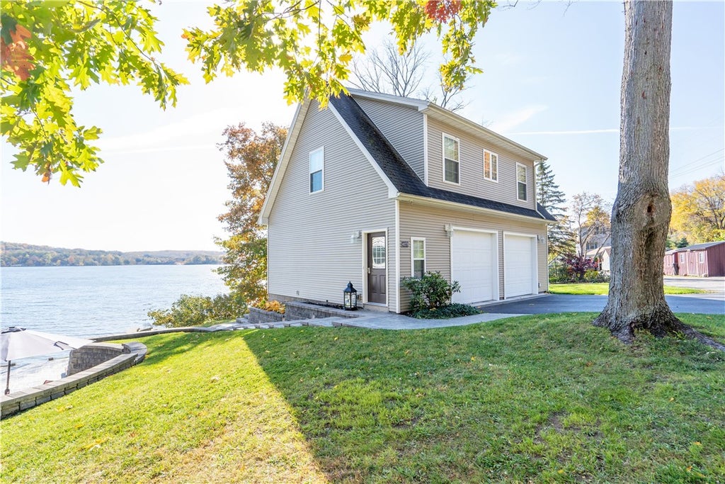 Photo of 4027 Graywood S #B, Livonia, NY 14454 (MLS # R1704019)