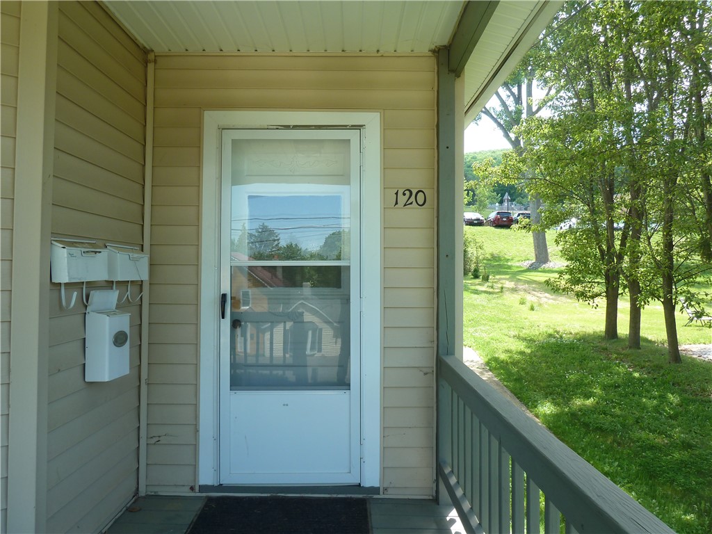 120 W Sixth Street, lower