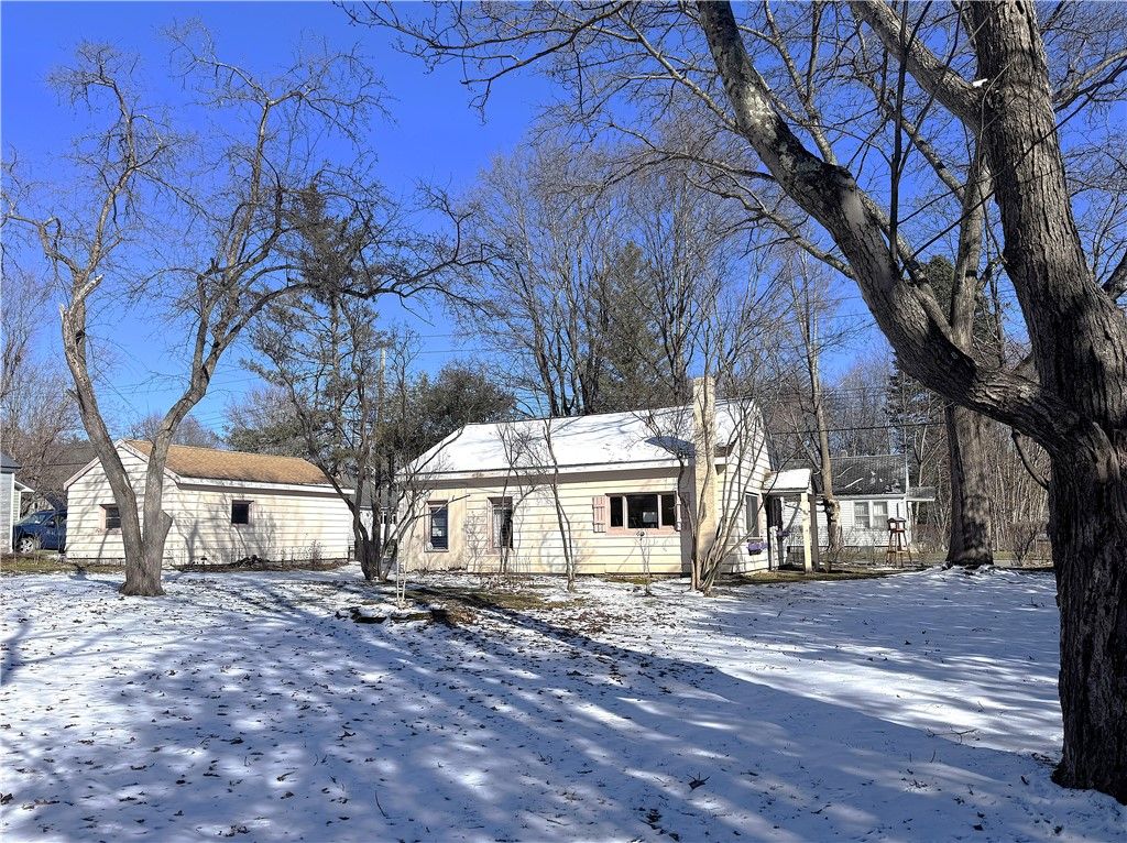 Photo of 1 Mohigan Drive, Oneonta, NY 13820 (MLS # R1665761)