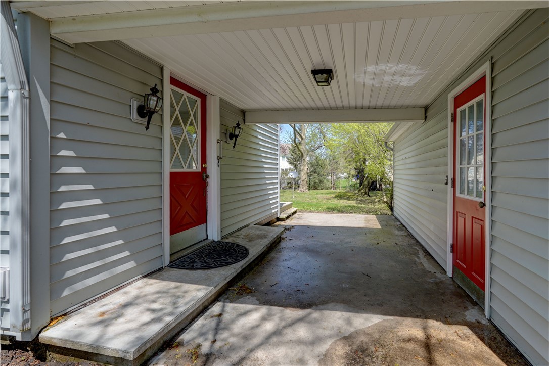 264 Shorewood Drive, Webster, New York image 2