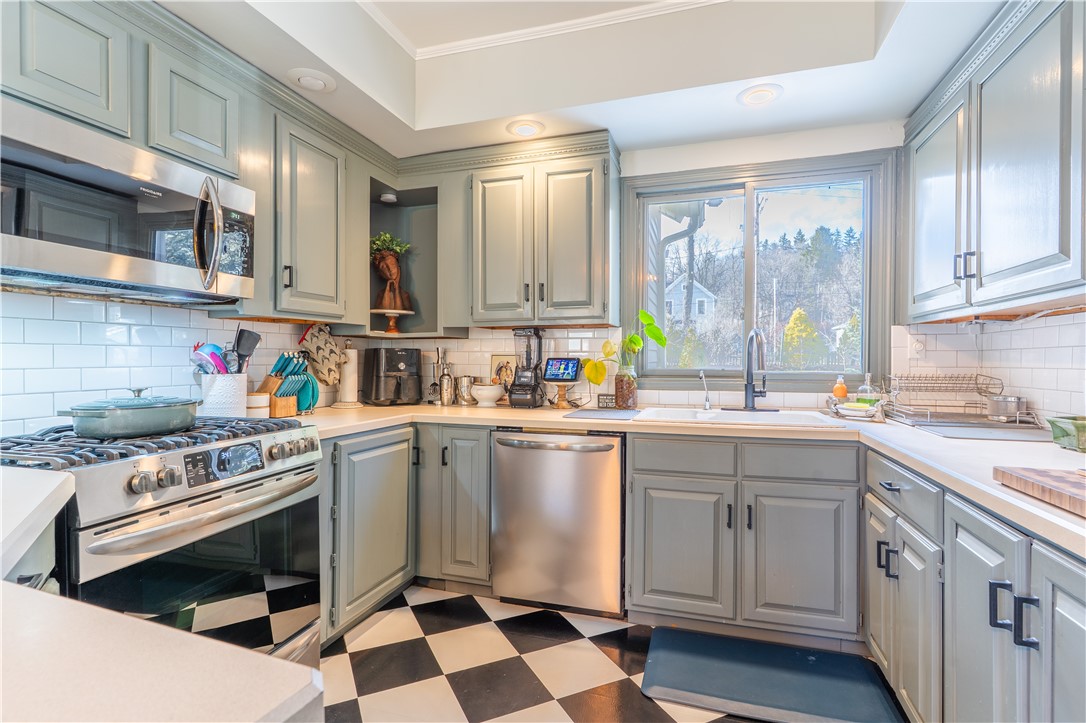 17 James Street, Naples, New York image 10