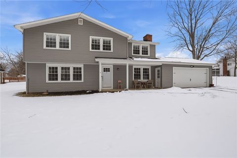 Homes For Sale - 1622 Greensboro Drive<br/> Webster, NY 14580