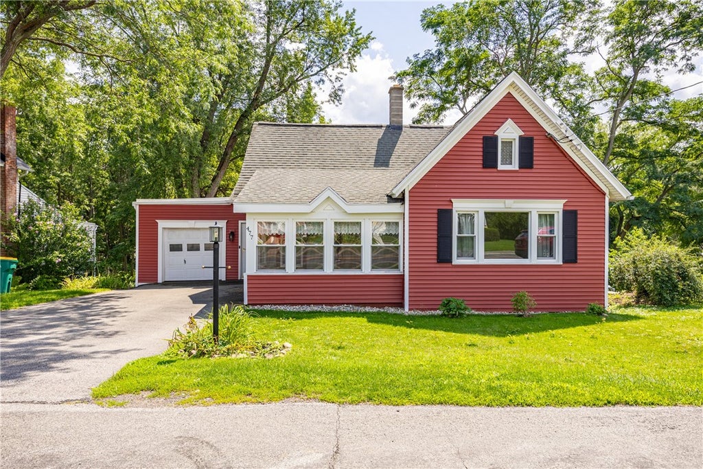 Photo of 477 Ridge Road, Webster, NY 14580 (MLS # R1705120)