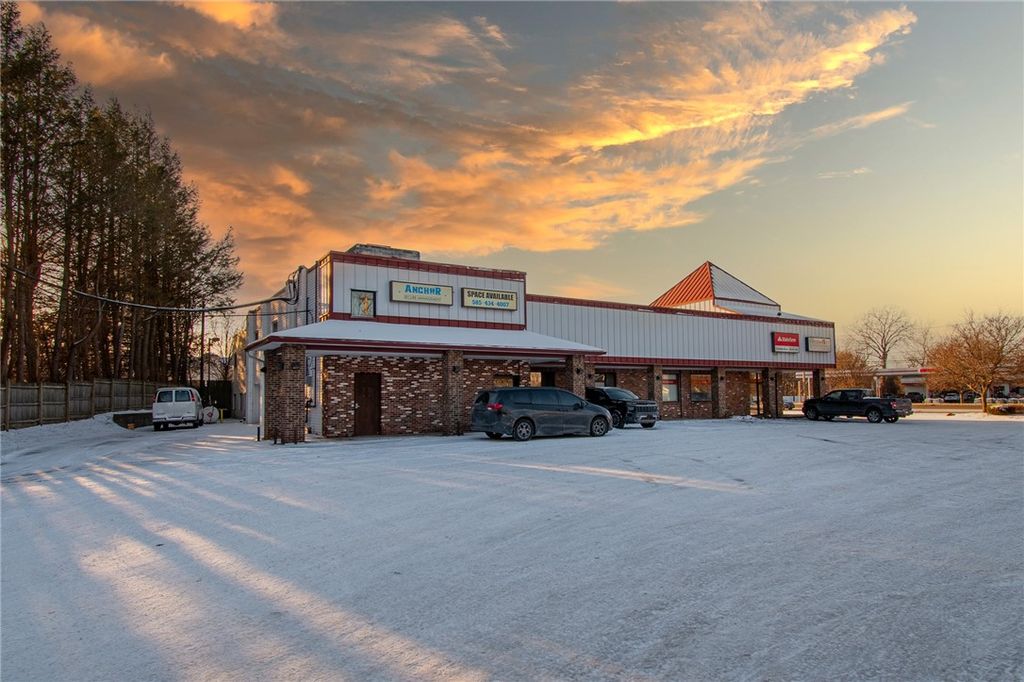 Photo of 5 Fisher Road, Gates, NY 14624 (MLS # R1653987)