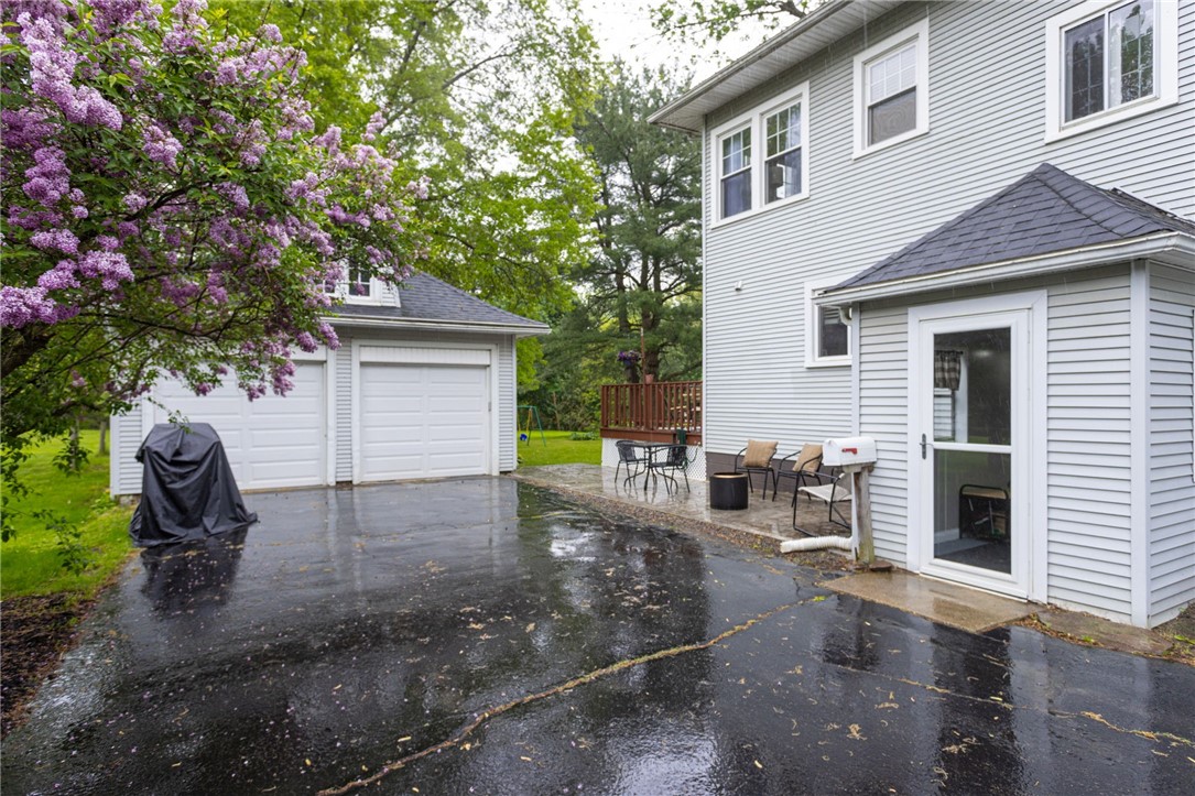 540 List Avenue, Irondequoit, New York image 36