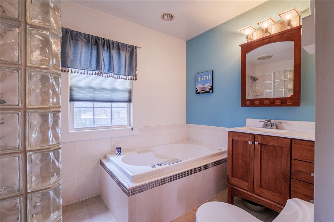 616 Hillside Avenue, Rochester, New York image 29