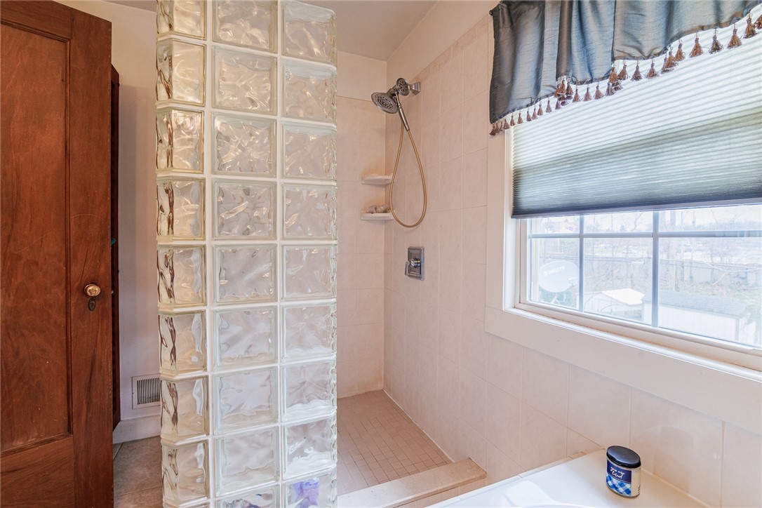 616 Hillside Avenue, Rochester, New York image 28