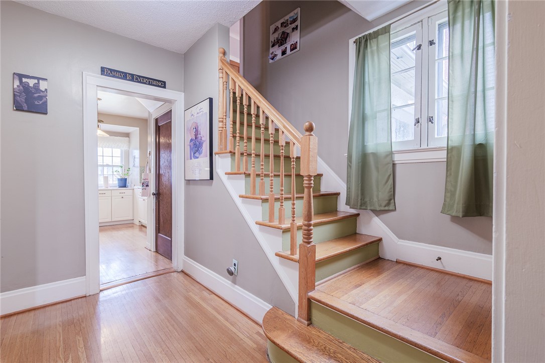 616 Hillside Avenue, Rochester, New York image 2