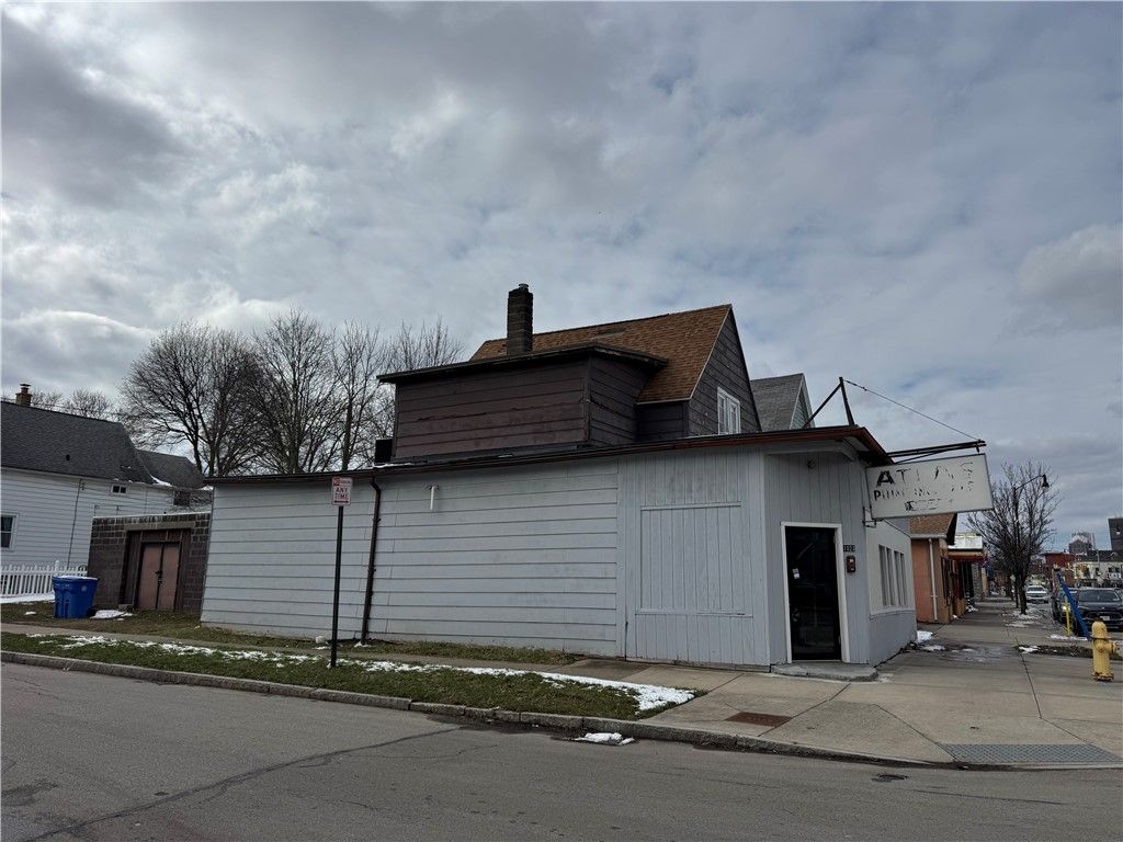 Photo of 1023 South Clinton Avenue, Rochester, NY 14620 (MLS # R1667751)