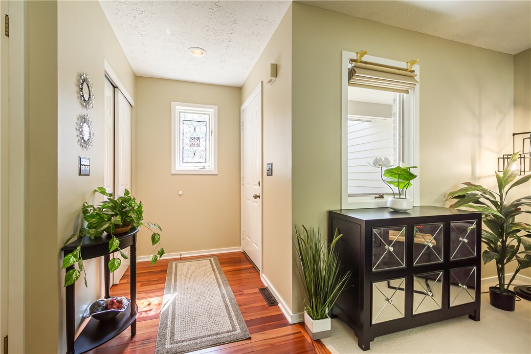 3 Colonial Circle