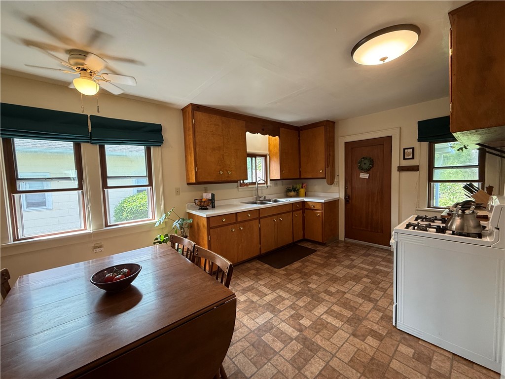 104 Redfern Drive, Rochester, New York image 28